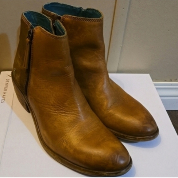 Womens Size 11 Genuine Leather Short Western Style Boot - Picture 3 of 12